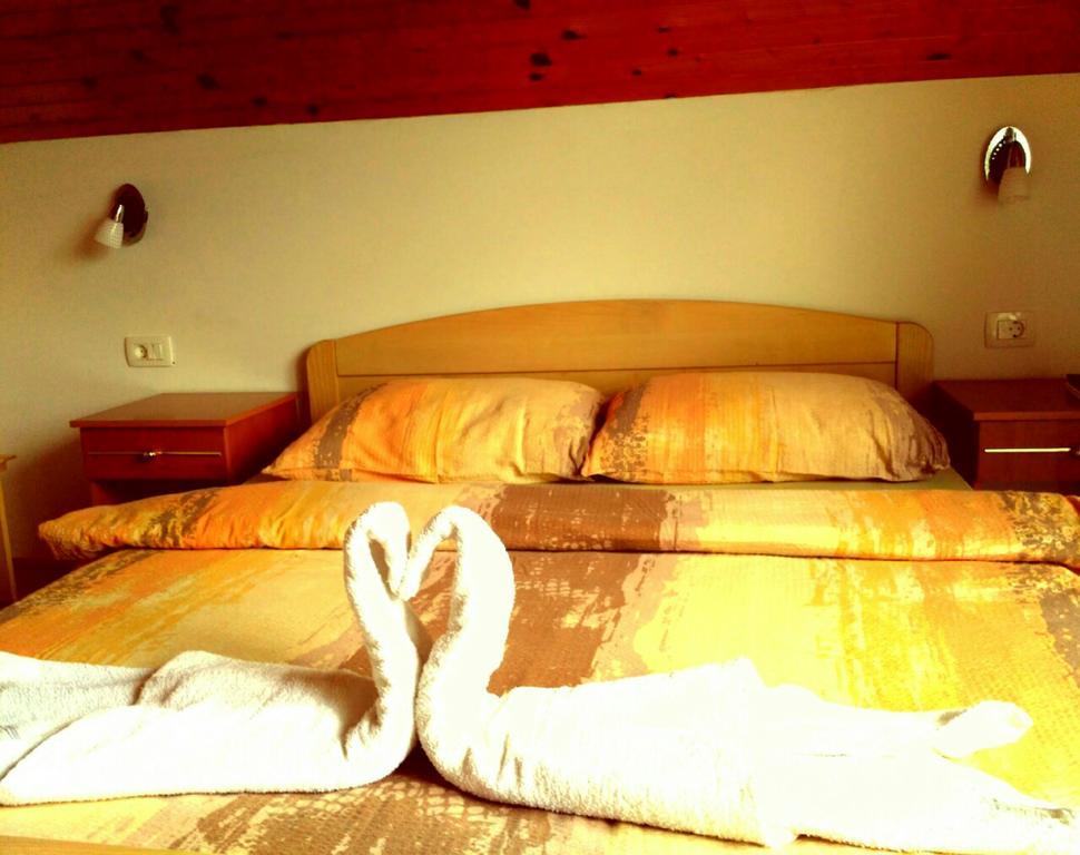 Guest House First Stop Rakovica Bagian luar foto