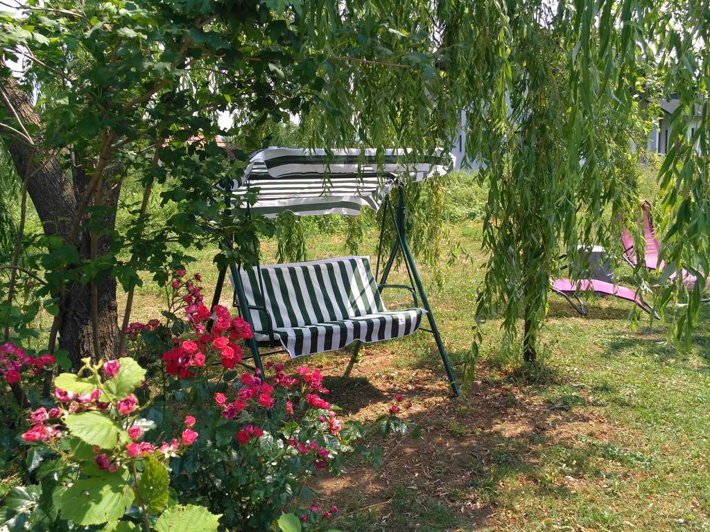 Guest House First Stop Rakovica Bagian luar foto