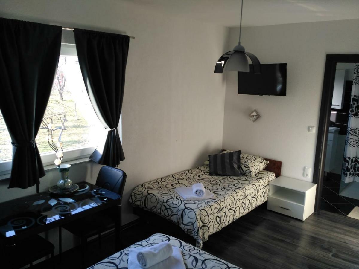 Guest House First Stop Rakovica Bagian luar foto