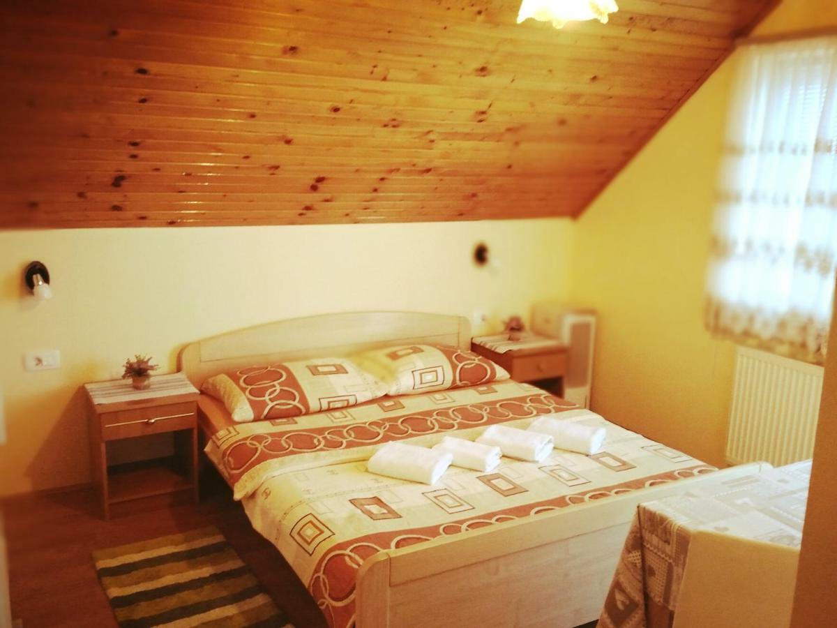 Guest House First Stop Rakovica Bagian luar foto
