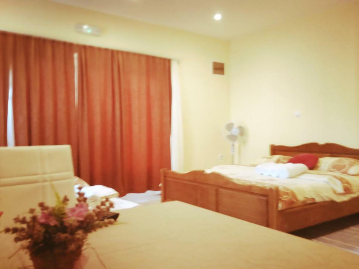 Guest House First Stop Rakovica Bagian luar foto